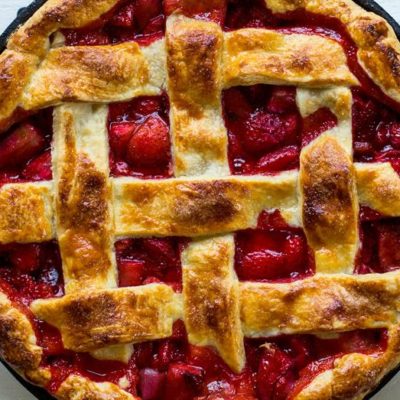 lodge strawberry pie
